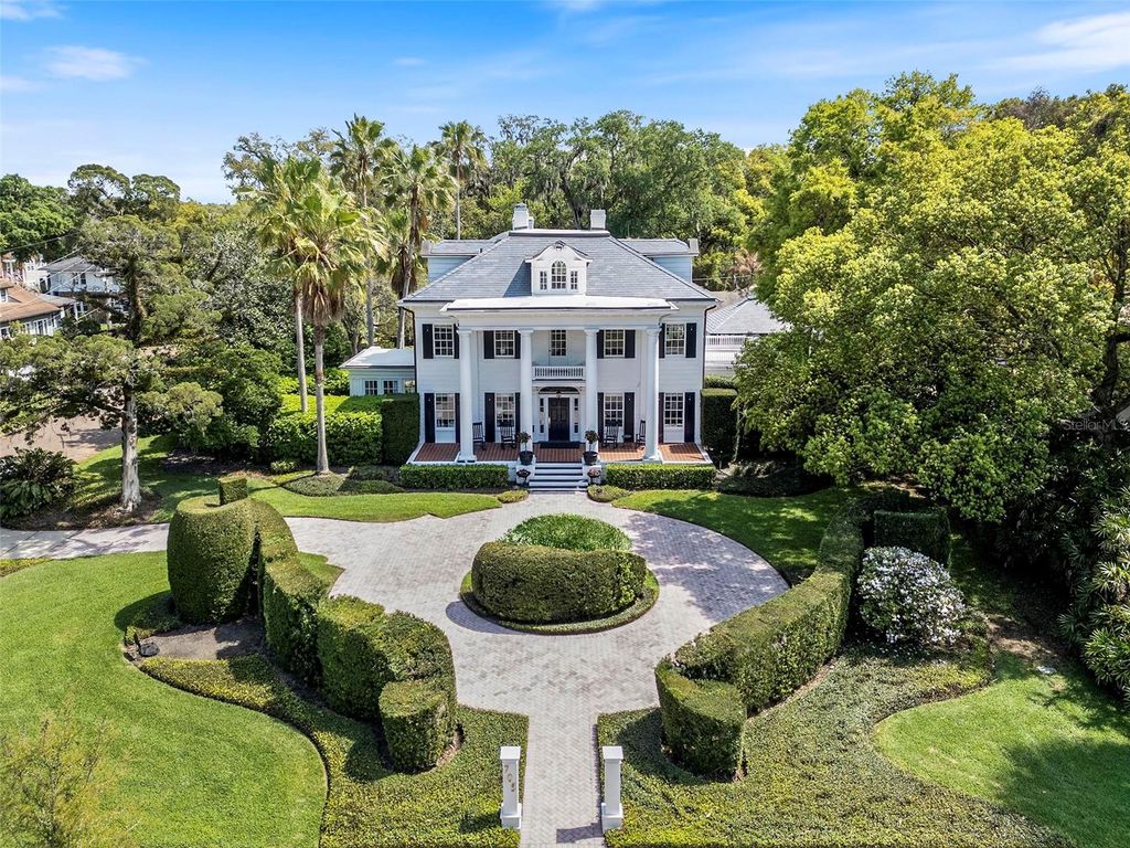 Photo of 705 Delaney Avenue, Orlando, FL 32801 (MLS # O6382619)