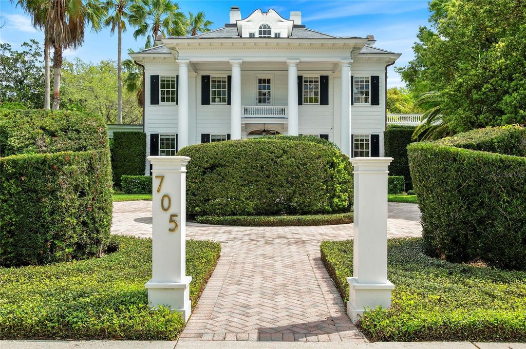 Photo of 705 Delaney Avenue, Orlando, FL 32801 (MLS # O6382619)