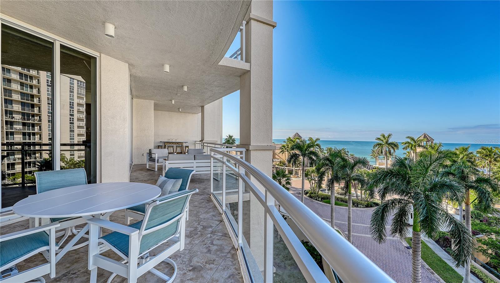 THE BEACH RESIDENCES - Residential