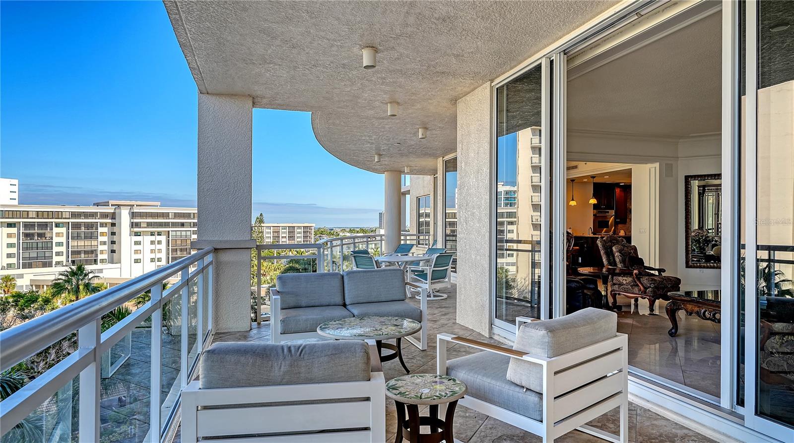 THE BEACH RESIDENCES - Residential