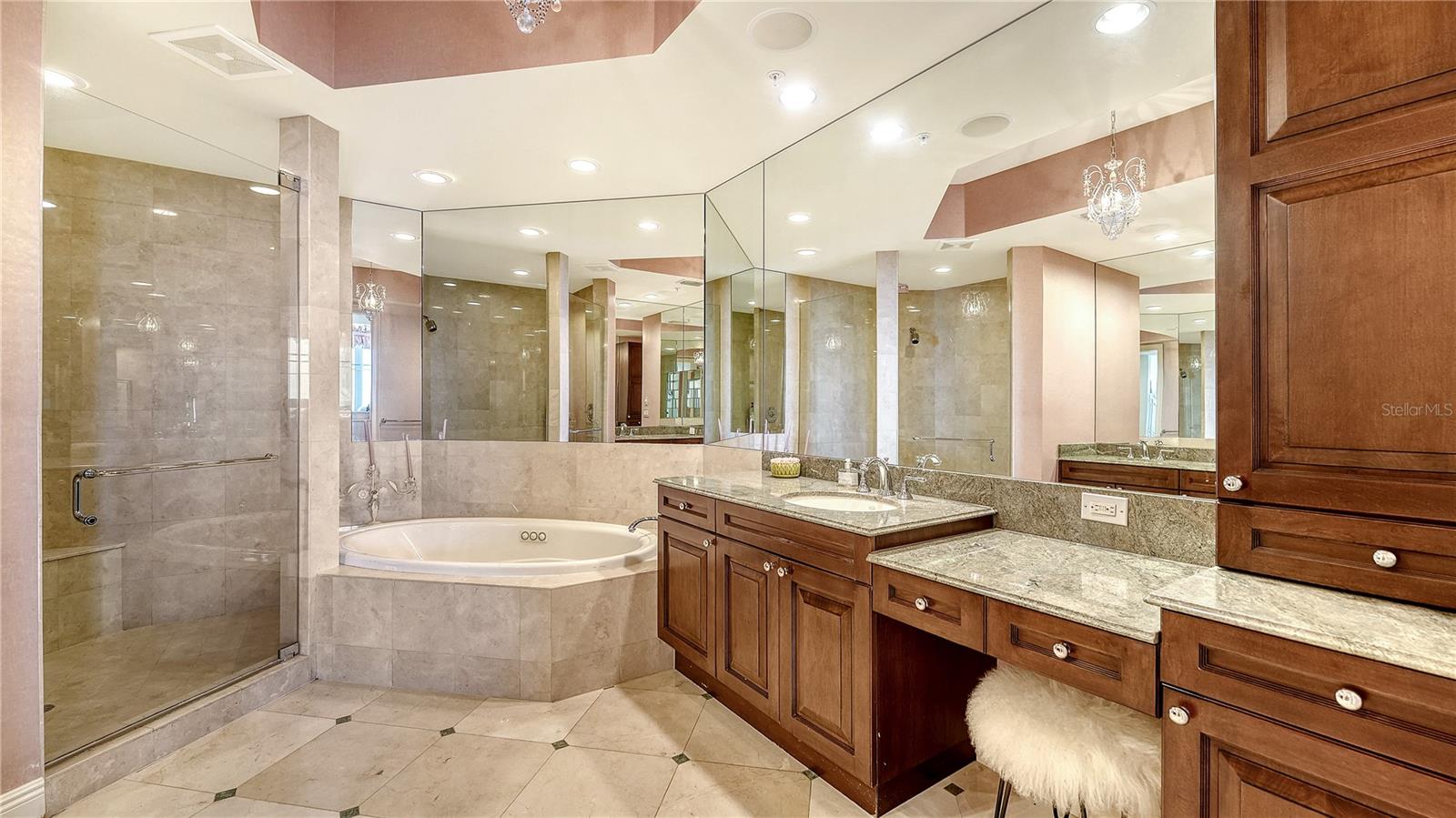 THE BEACH RESIDENCES - Residential