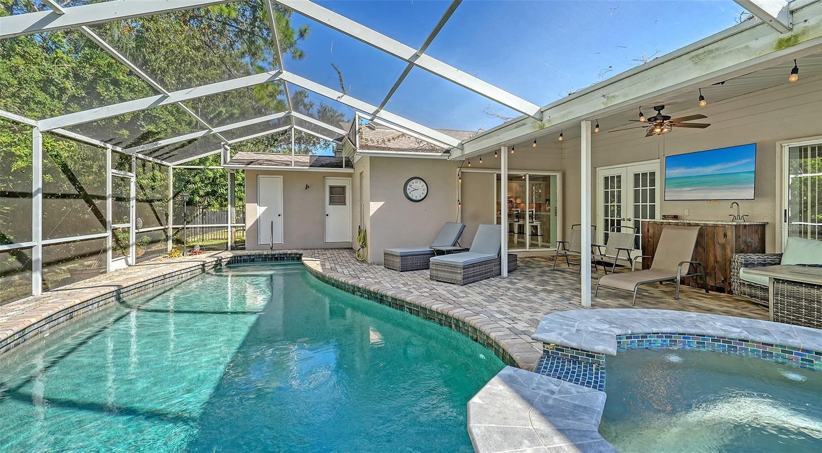 COLONIAL OAKS - Residential Lease