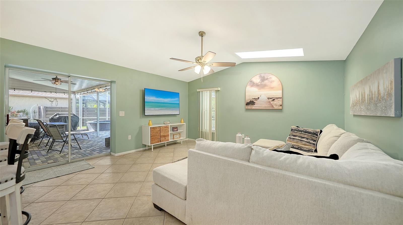 COLONIAL OAKS - Residential Lease