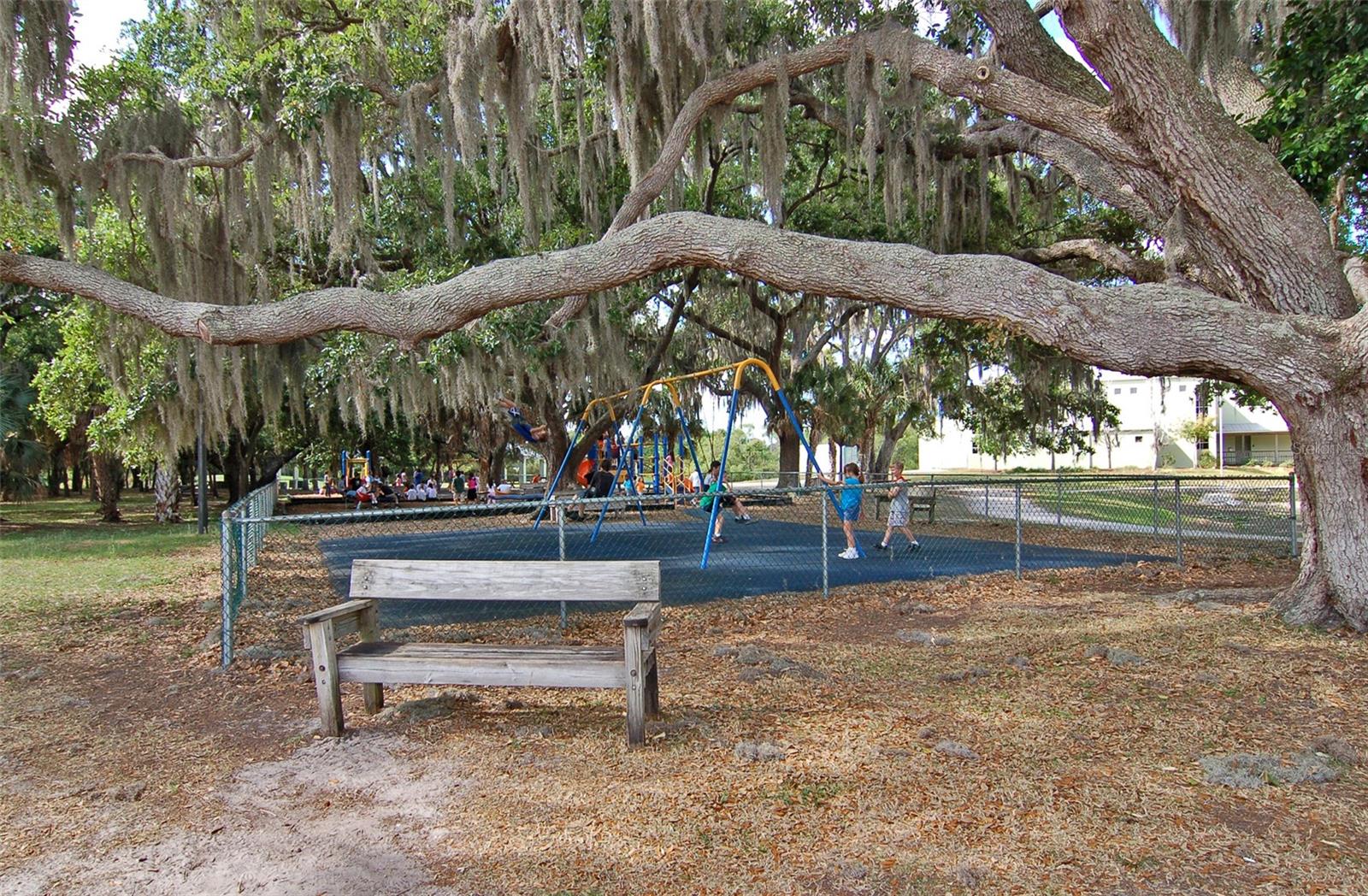 COLONIAL OAKS - Residential Lease