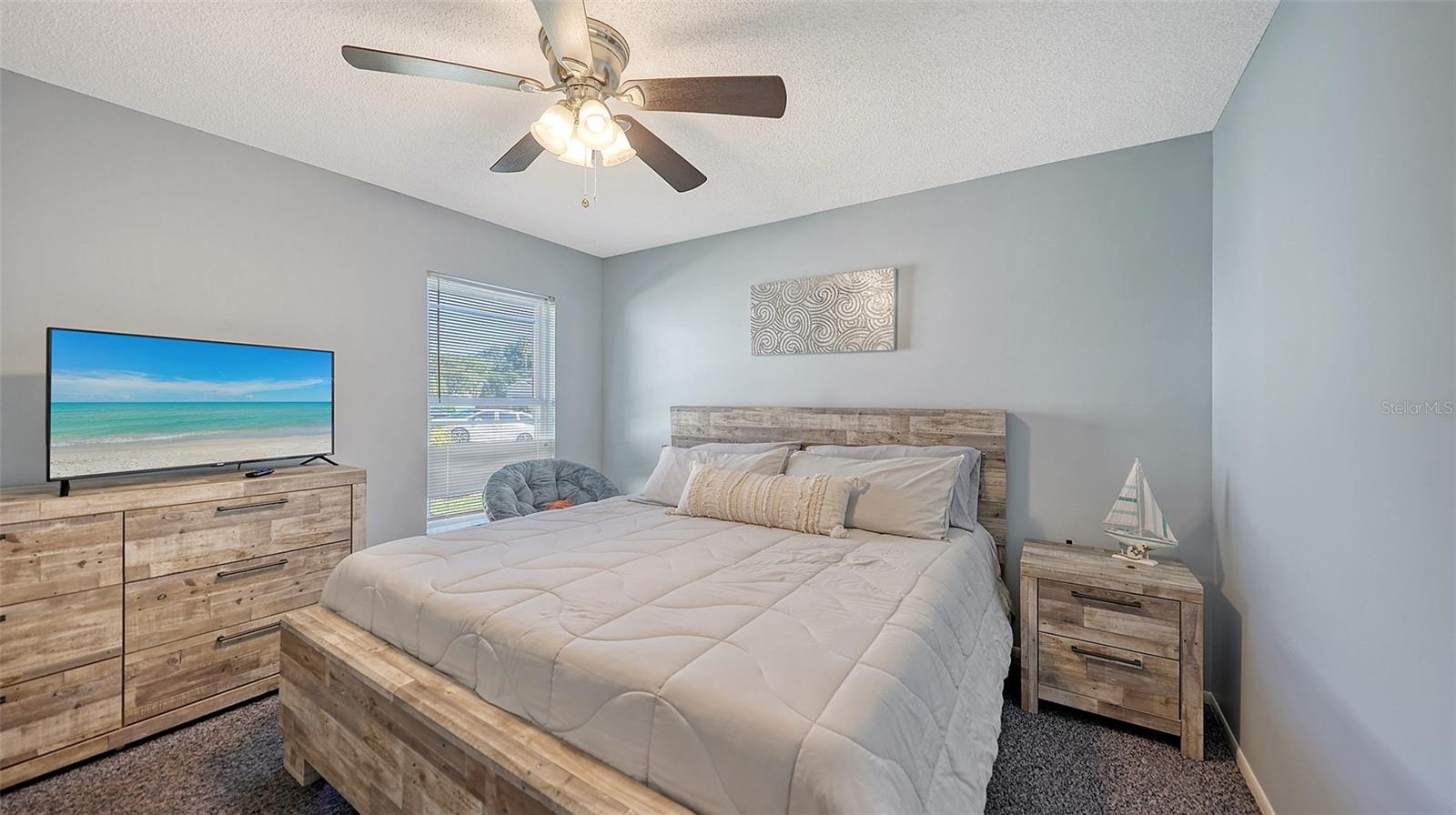 COLONIAL OAKS - Residential Lease
