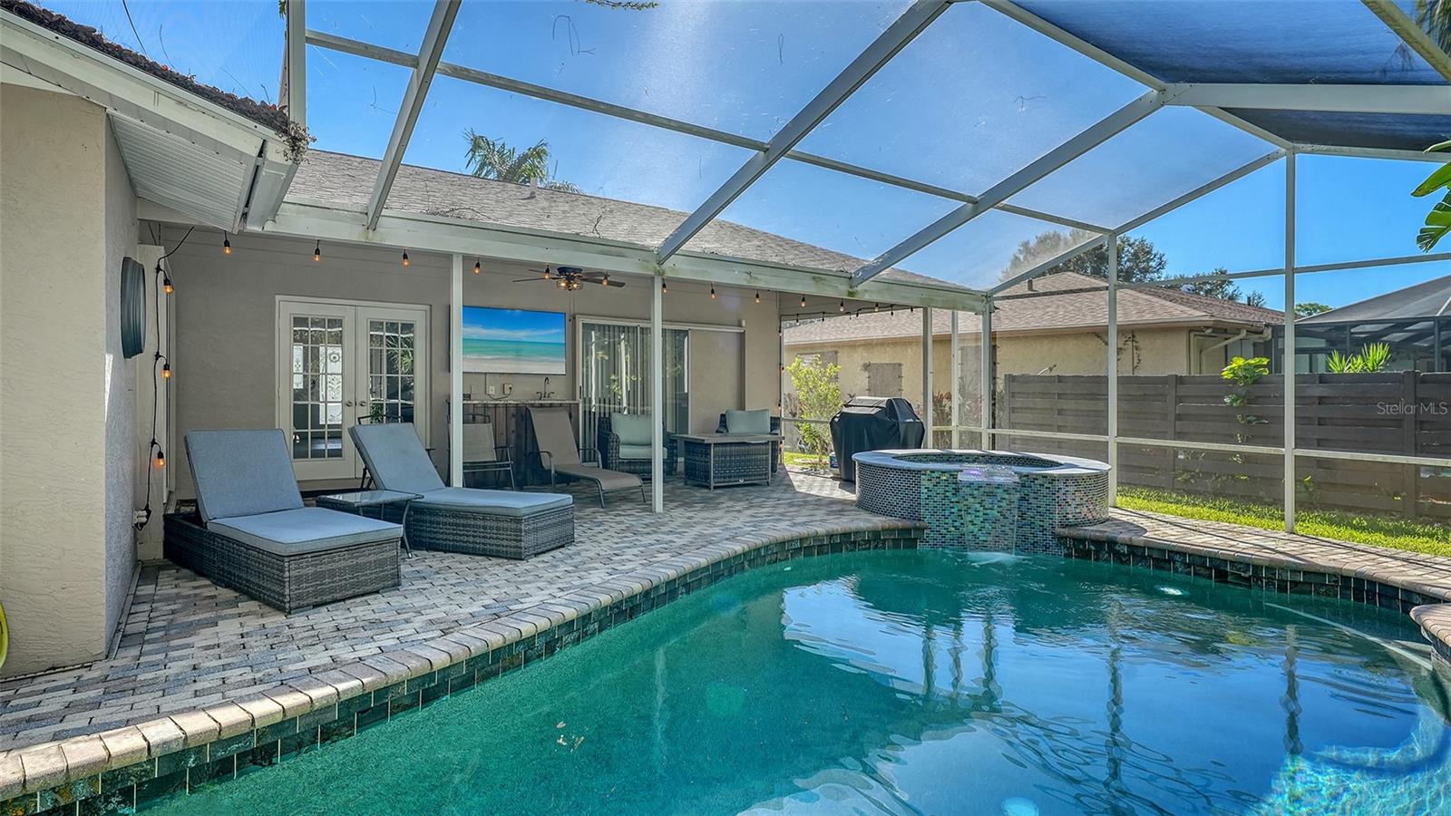 COLONIAL OAKS - Residential Lease