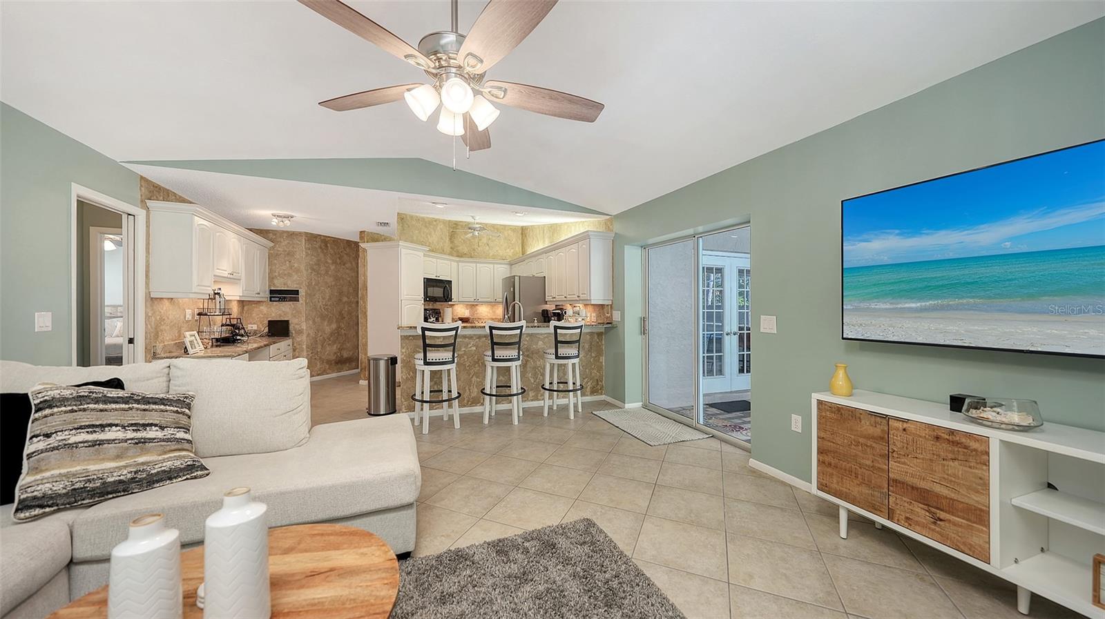 COLONIAL OAKS - Residential Lease