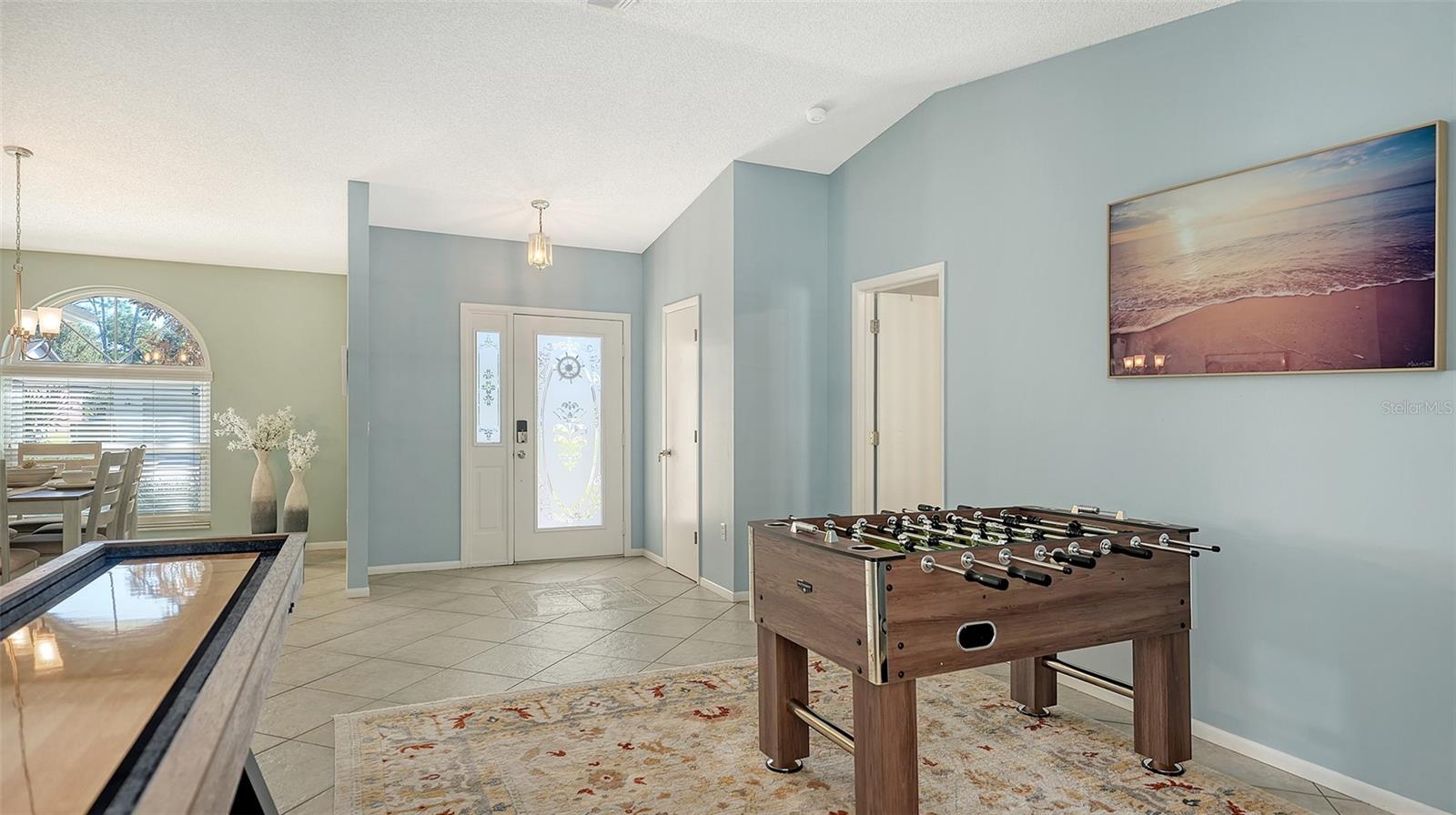 COLONIAL OAKS - Residential Lease