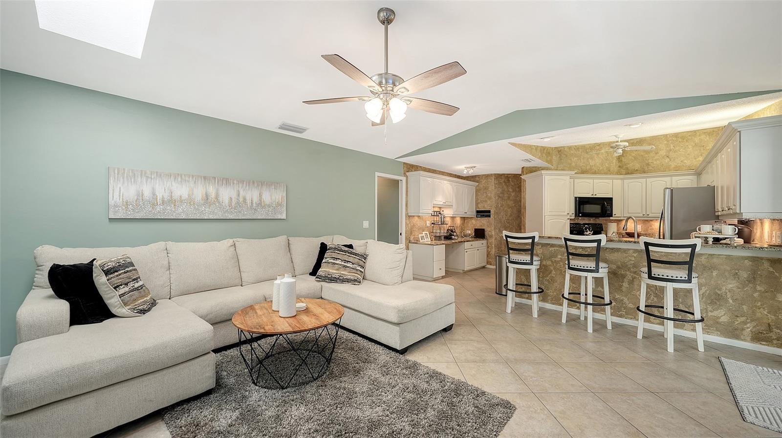 COLONIAL OAKS - Residential Lease