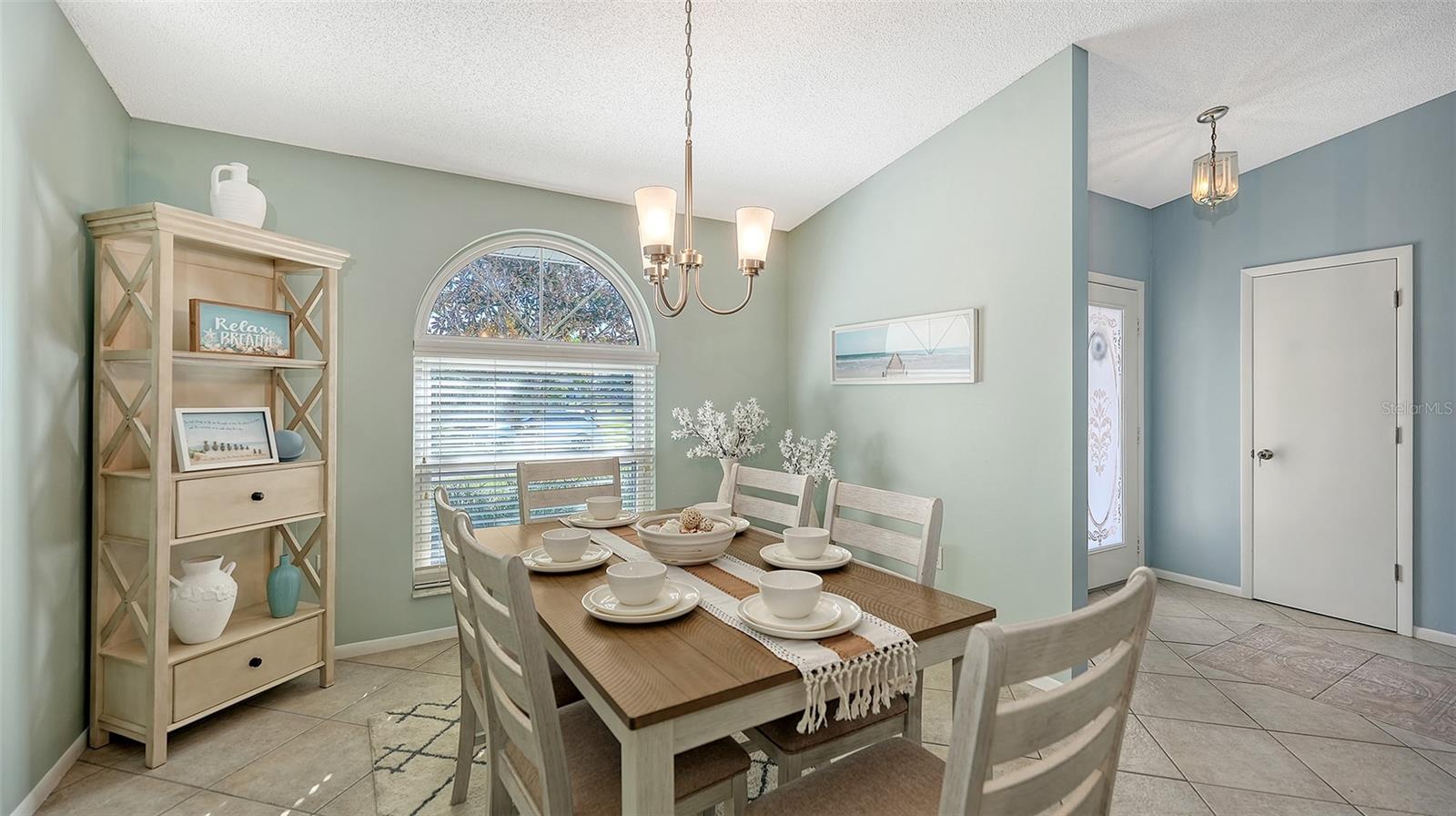 COLONIAL OAKS - Residential Lease