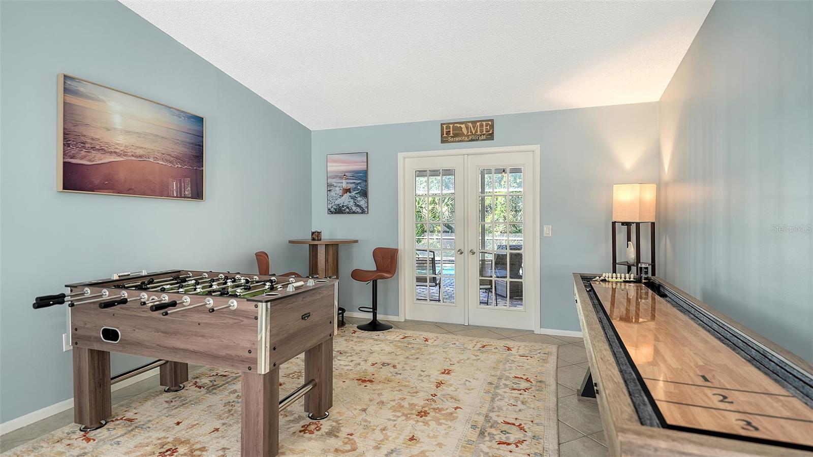 COLONIAL OAKS - Residential Lease