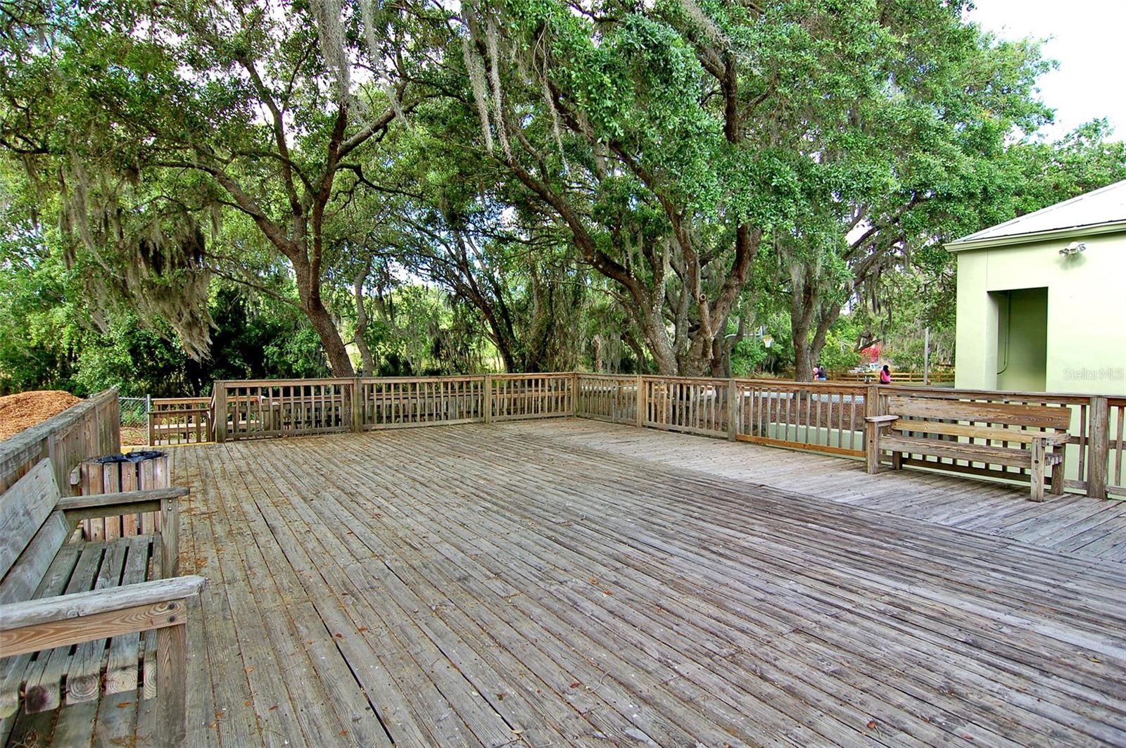 COLONIAL OAKS - Residential Lease