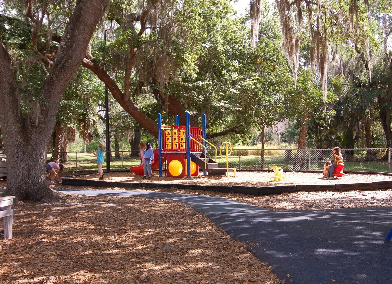 COLONIAL OAKS - Residential Lease