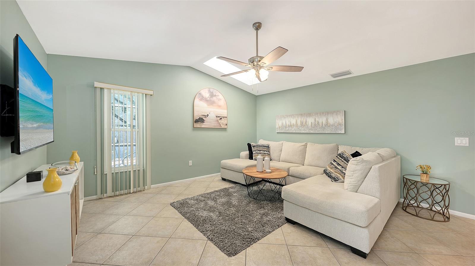 COLONIAL OAKS - Residential Lease