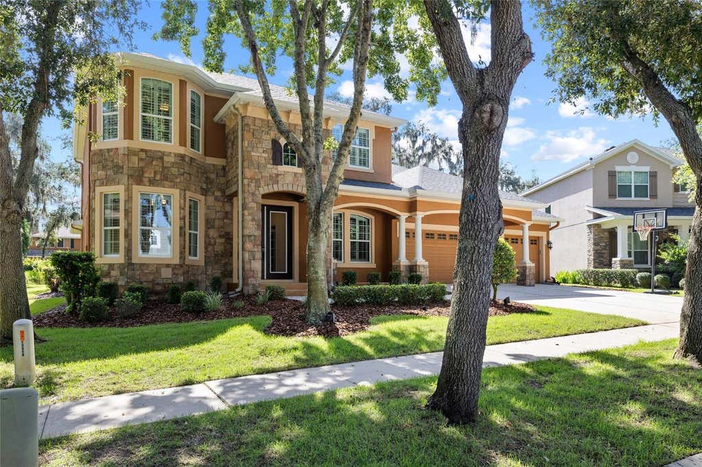 Photo of 15910 Ternglade Drive, Lithia, FL 33547 (MLS # TB8534611)