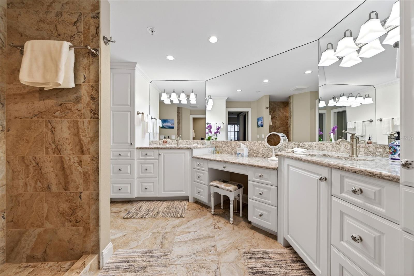 DOLPHIN BAY-SIESTA KEY SEC A - Residential