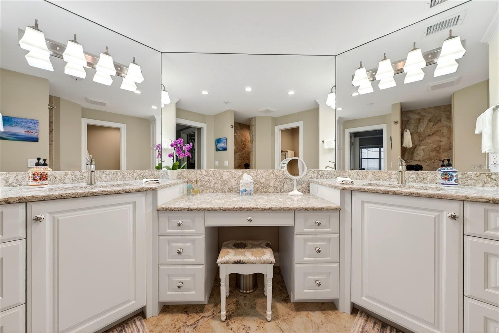 DOLPHIN BAY-SIESTA KEY SEC A - Residential