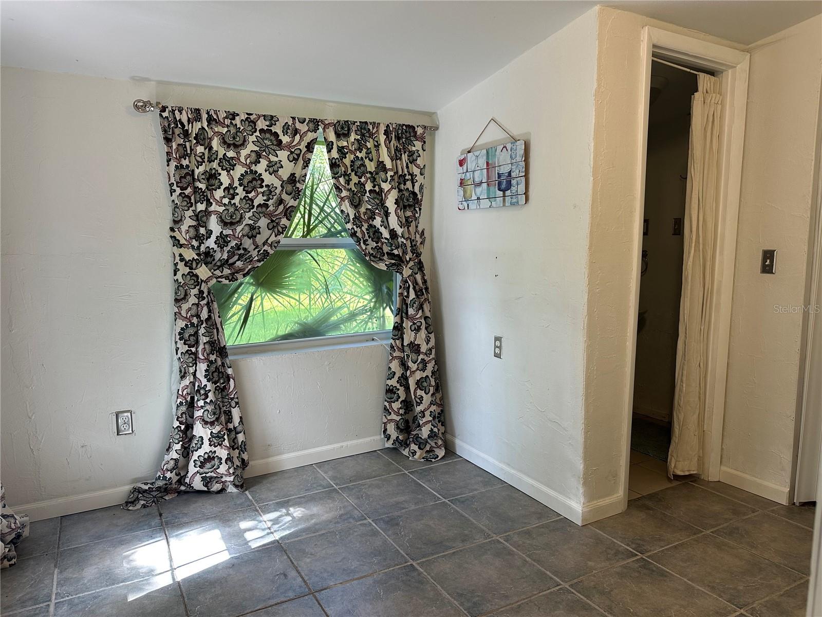 BLUE SPGS PARK HADLEYS HIDEAWAY HOMOSASSA - Residential Income