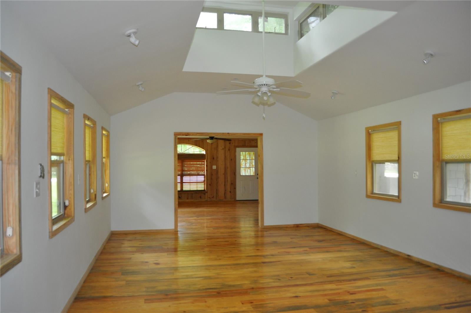 BLUE SPGS PARK HADLEYS HIDEAWAY HOMOSASSA - Residential Income