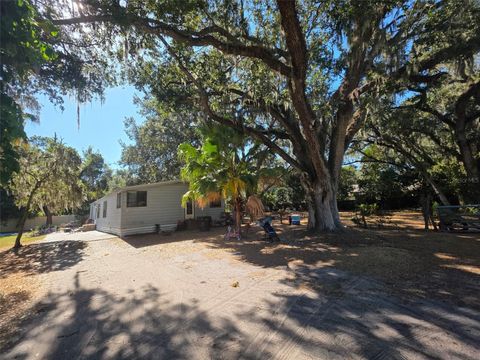 Photo of 6415 Lunn Road, Lakeland, FL 33811 (MLS # L4957312)