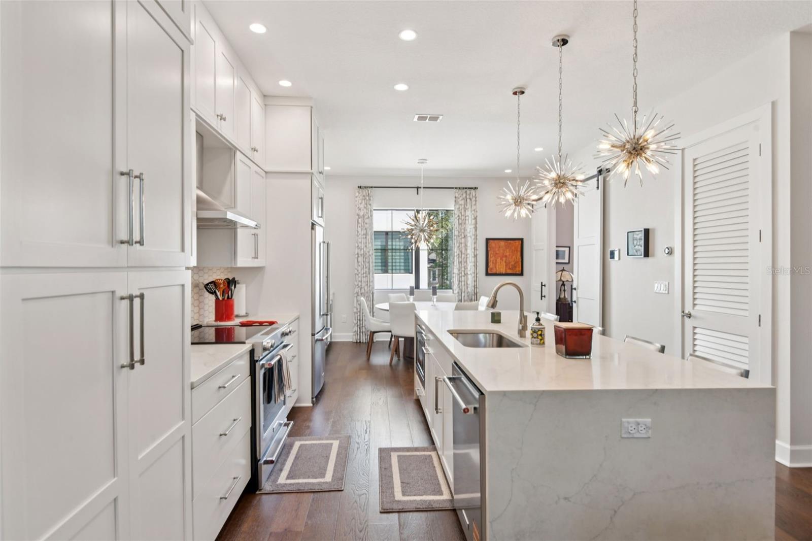 SHORE HOUSE TWNHMS UN 12 - Residential