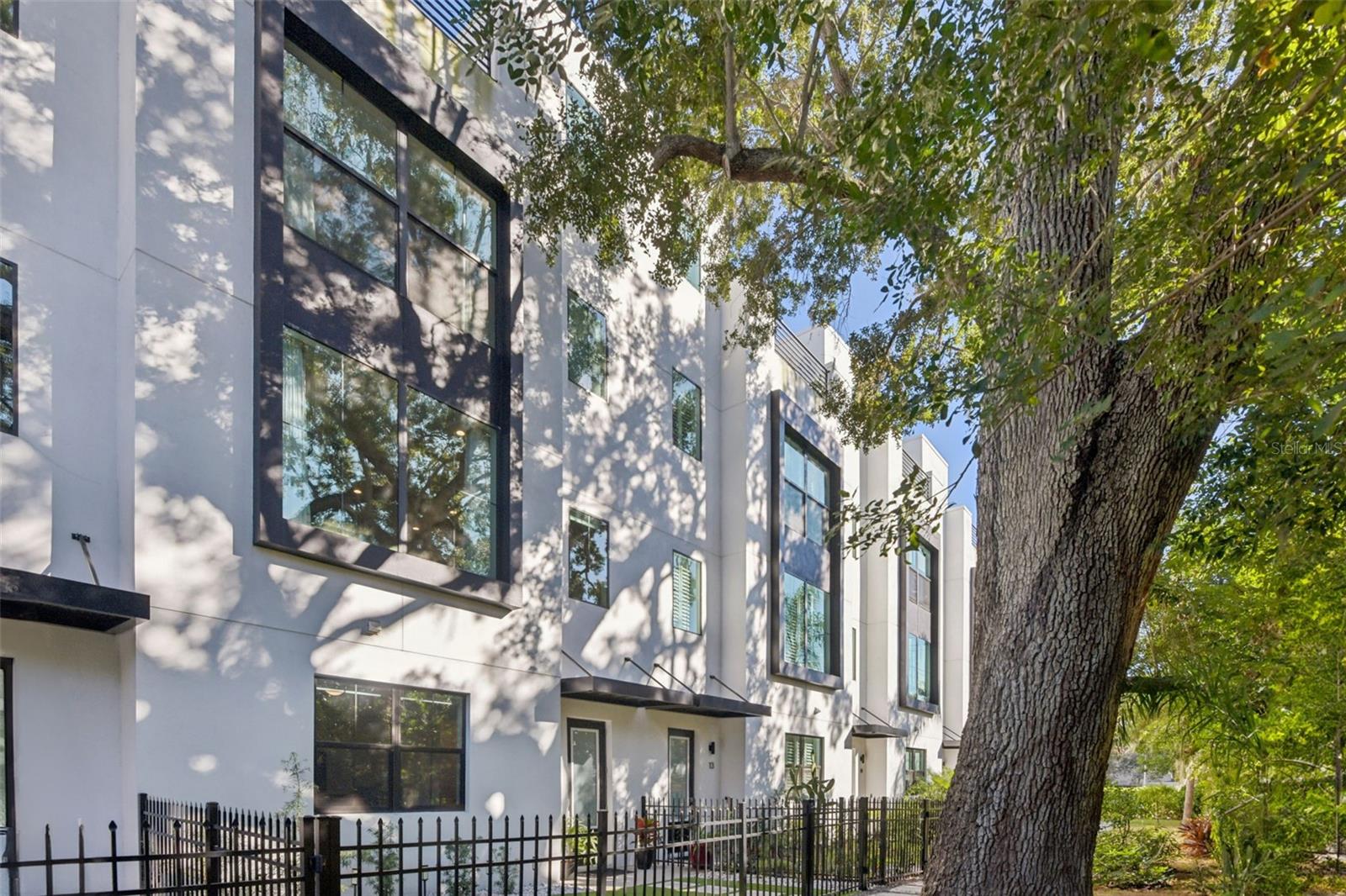 2851 W GANDY BOULEVARD 12