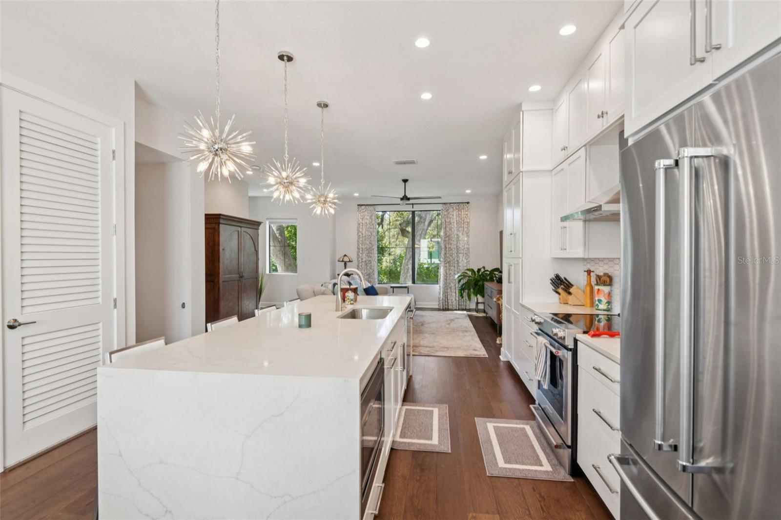 SHORE HOUSE TWNHMS UN 12 - Residential