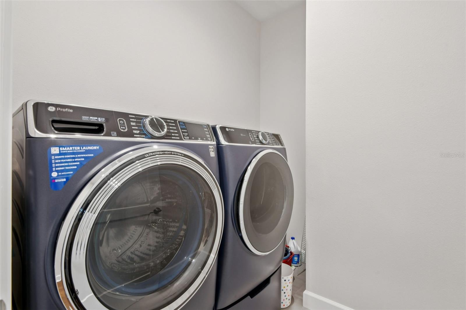 SHORE HOUSE TWNHMS UN 12 - Residential