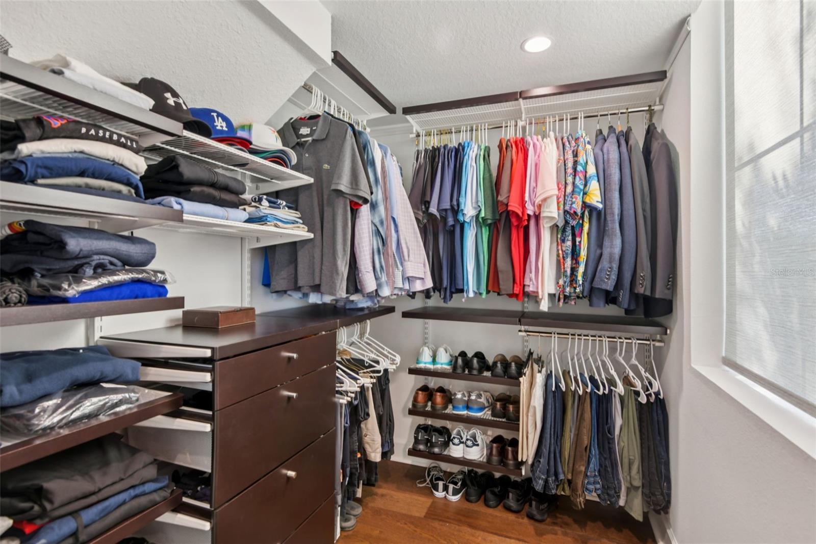 SHORE HOUSE TWNHMS UN 12 - Residential