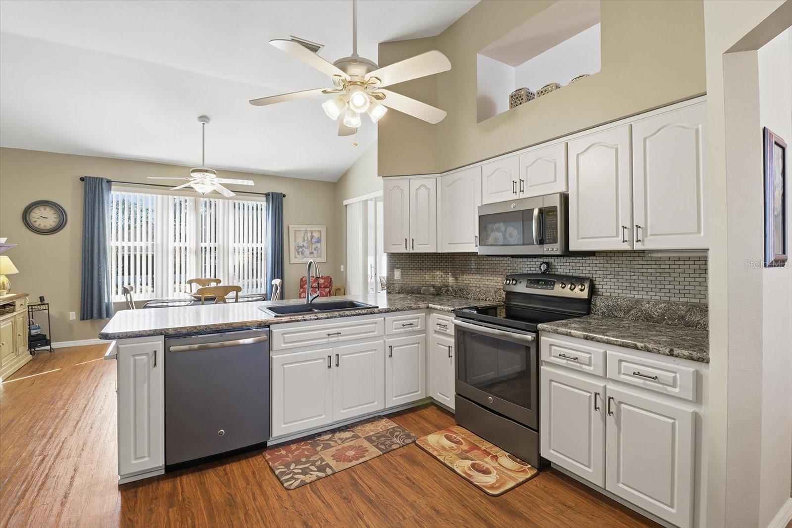 LAUREL RIDGE 02 - Residential