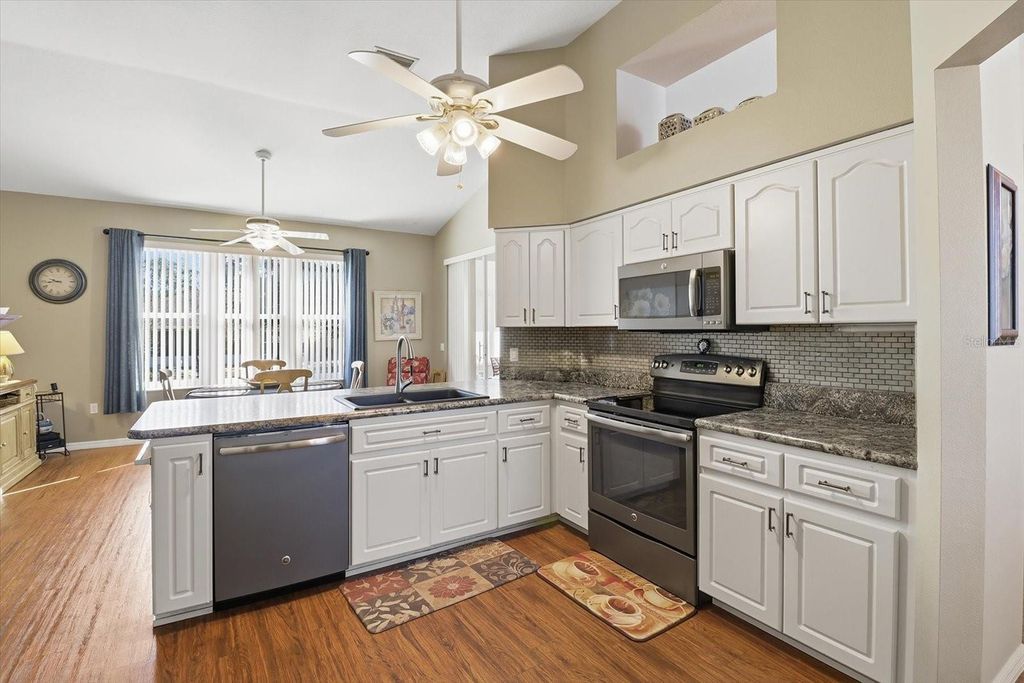 Photo of 188 W Romany Loop, Beverly Hills, FL 34465 (MLS # TB8485509)