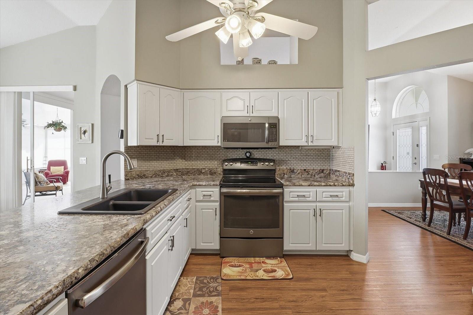 LAUREL RIDGE 02 - Residential