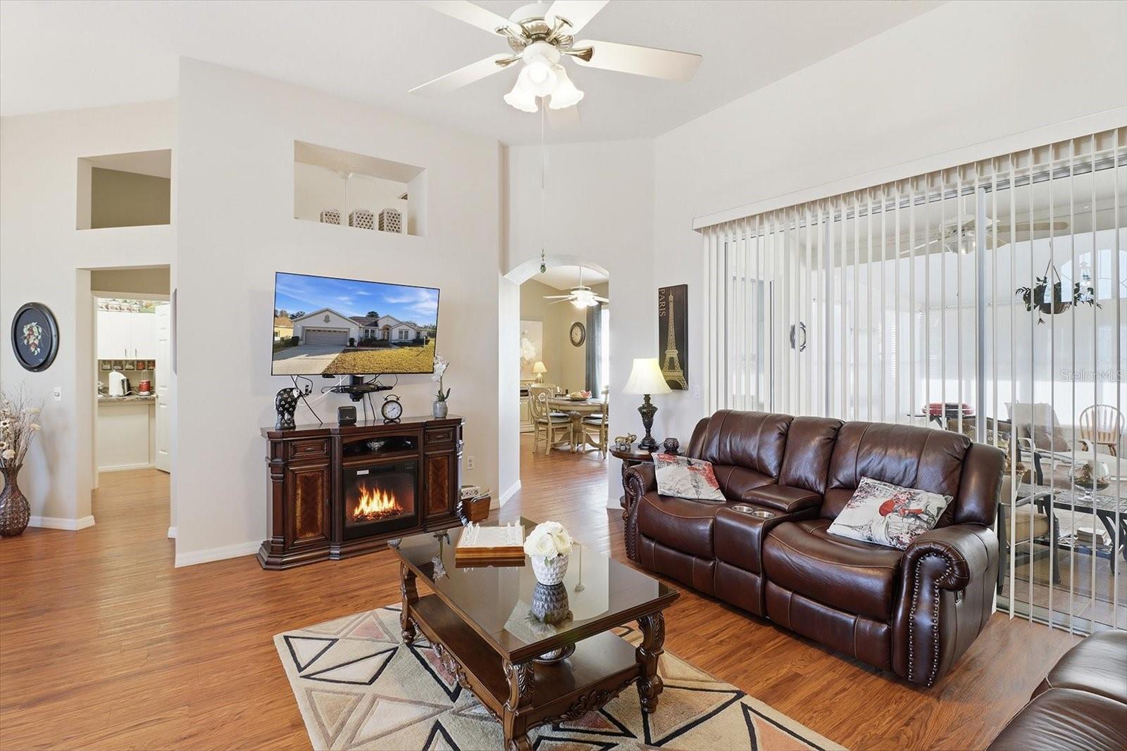 LAUREL RIDGE 02 - Residential