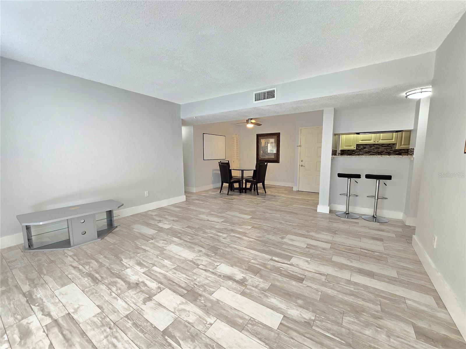THE OAKS UNIT 1 A CONDO - Residential