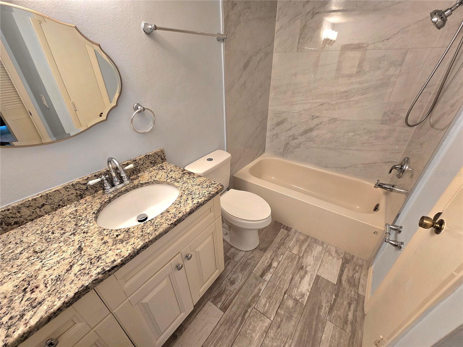 THE OAKS UNIT 1 A CONDO - Residential