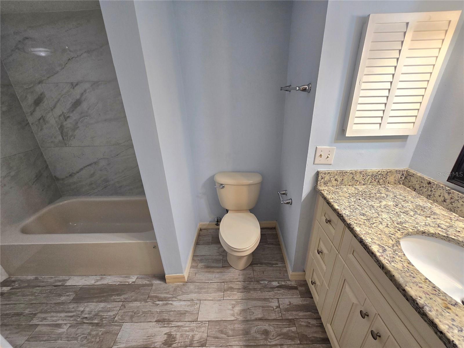 THE OAKS UNIT 1 A CONDO - Residential