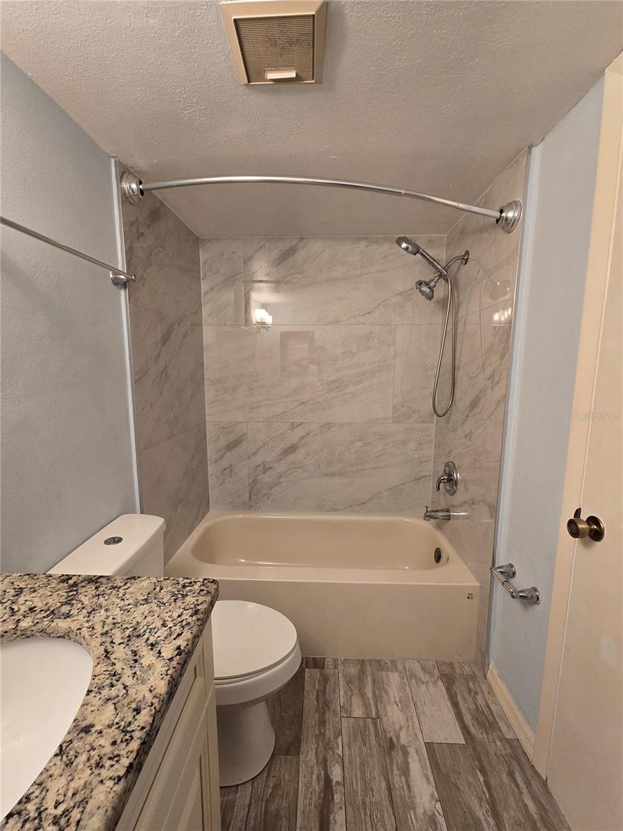 THE OAKS UNIT 1 A CONDO - Residential