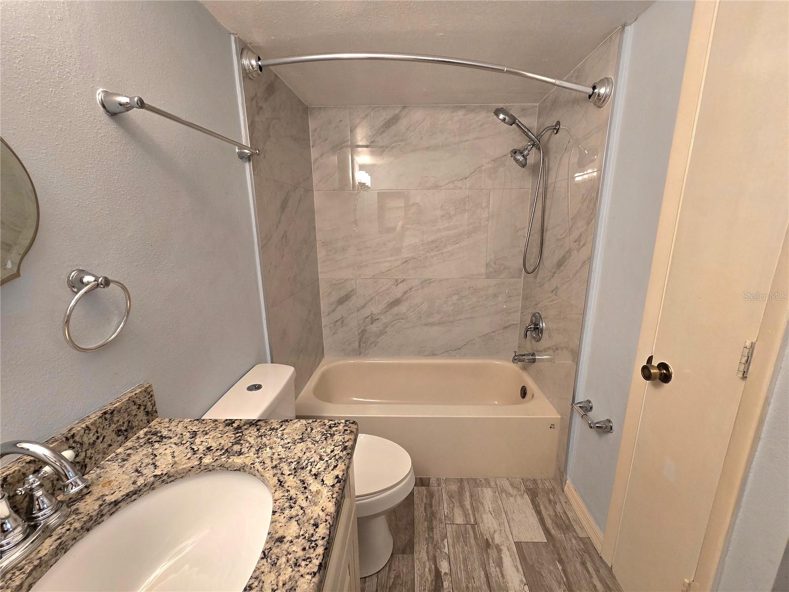 THE OAKS UNIT 1 A CONDO - Residential