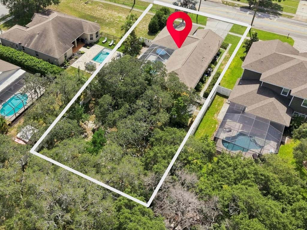 Photo of 608 N Florida Avenue, Tarpon Springs, FL 34689 (MLS # TB8535842)