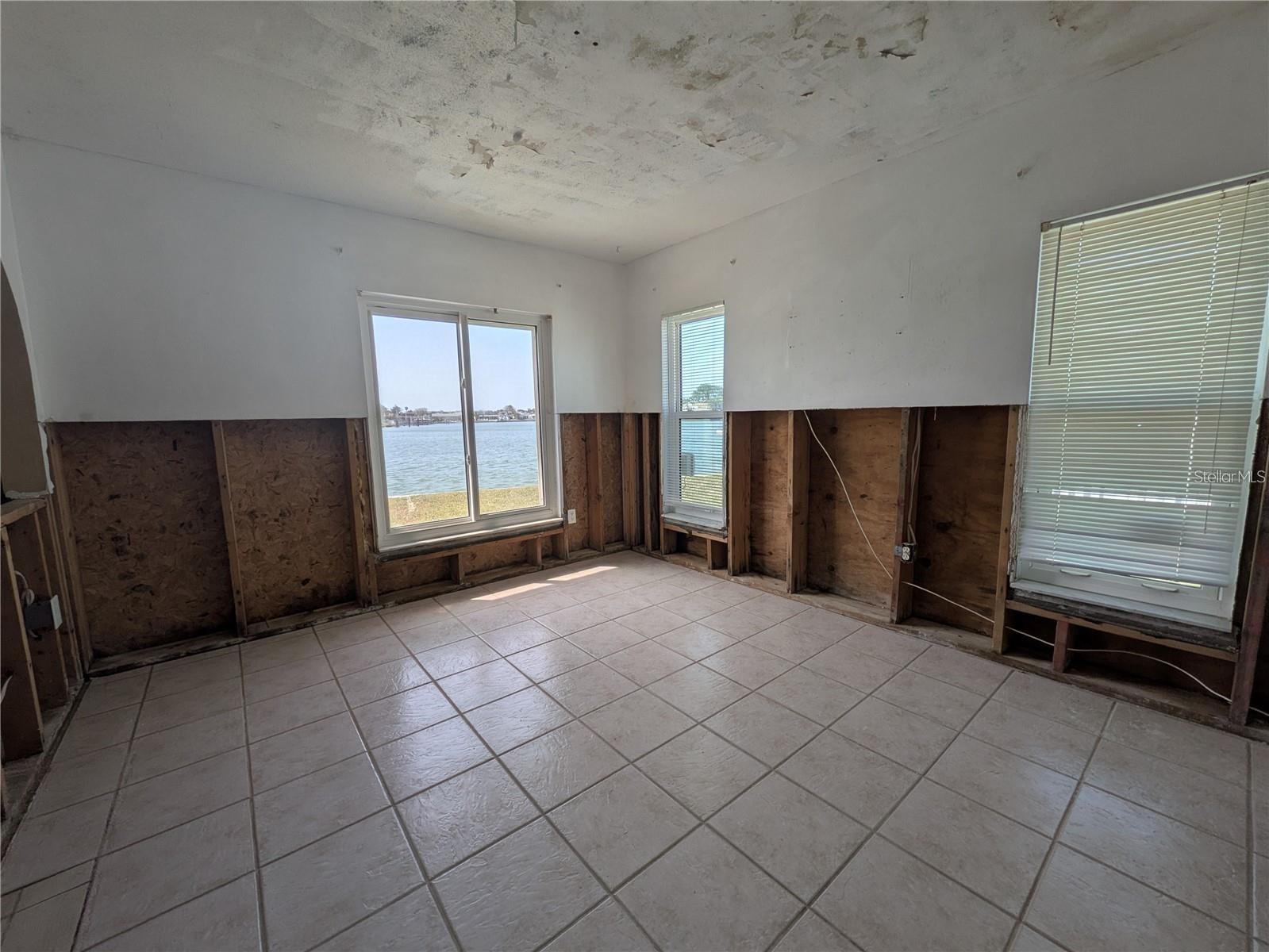 BAHIA SHORES 3RD ADD - Residential