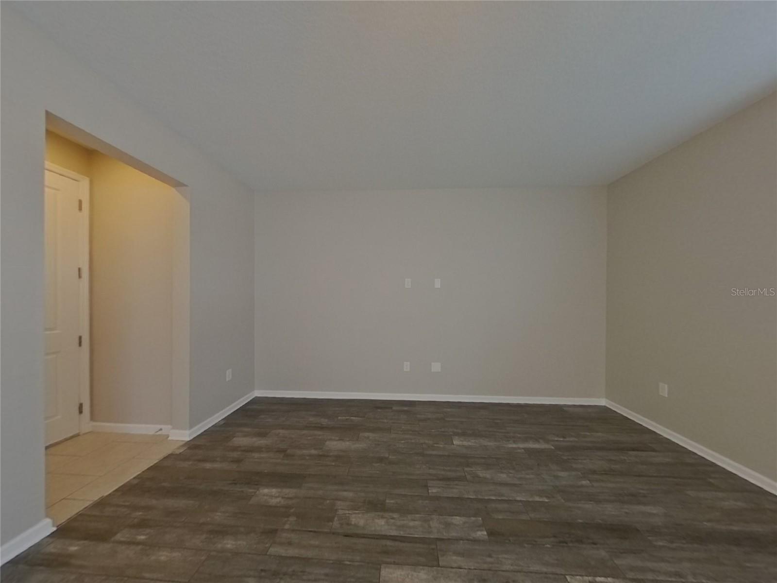 GROVELAND PRESERVE AT SUNRISE PH 01 - Residential Lease