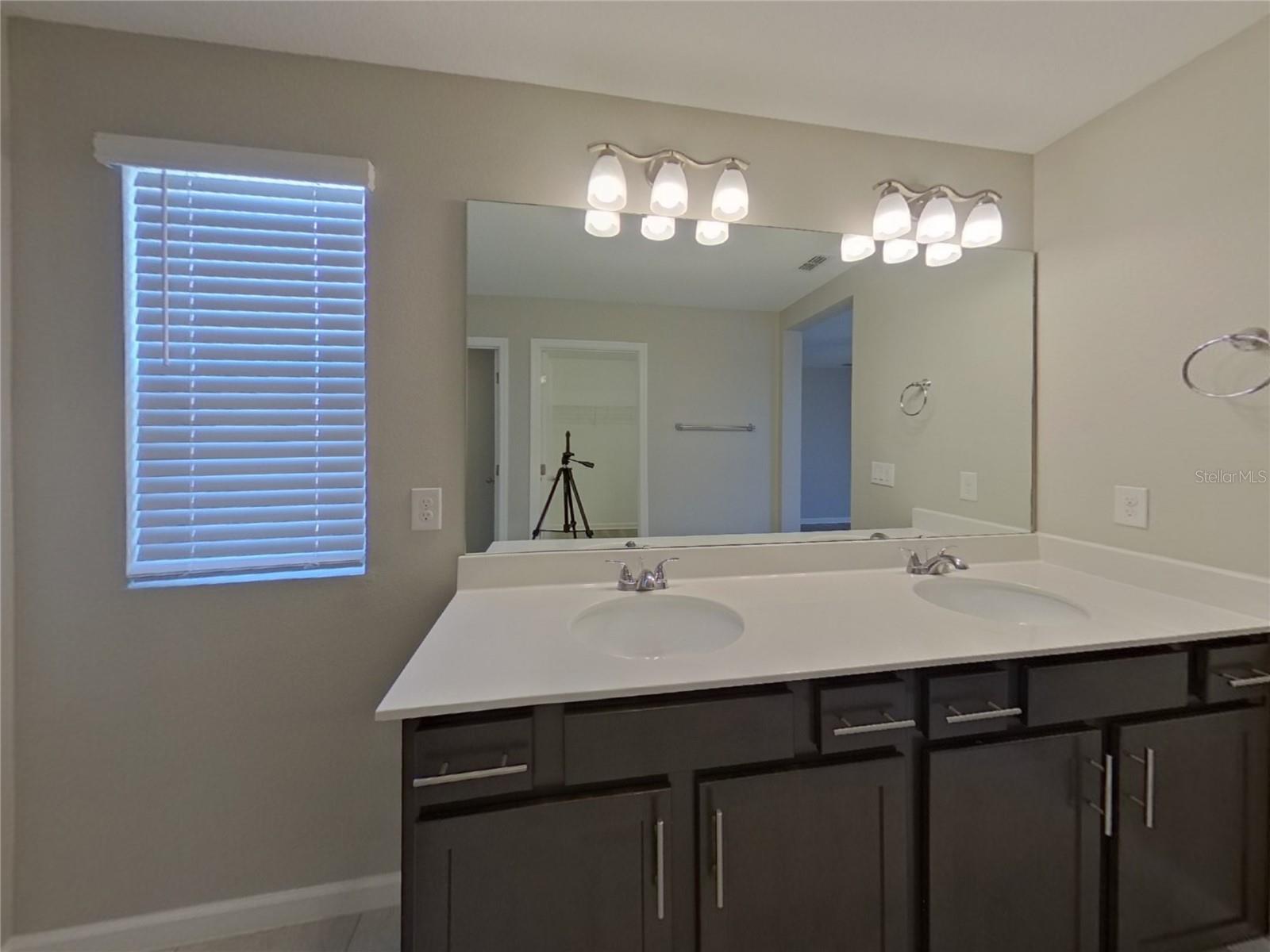 GROVELAND PRESERVE AT SUNRISE PH 01 - Residential Lease