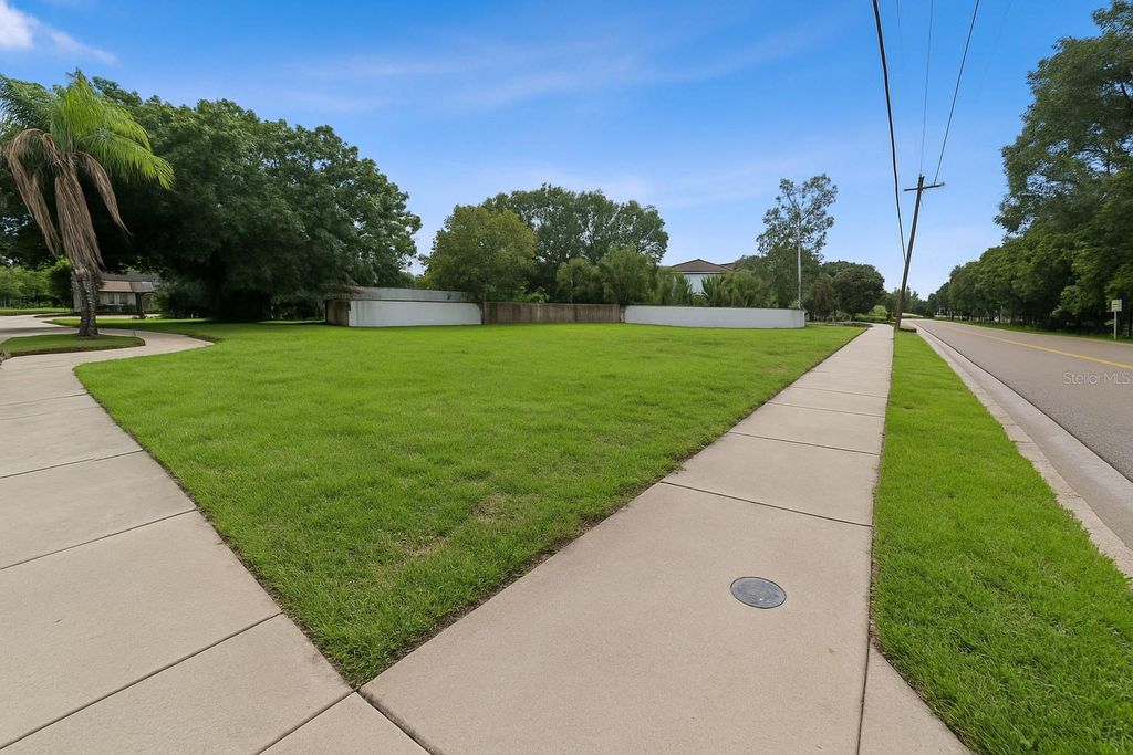 Photo of 3622 W Tampa Circle, Tampa, FL 33629 (MLS # O6326570)