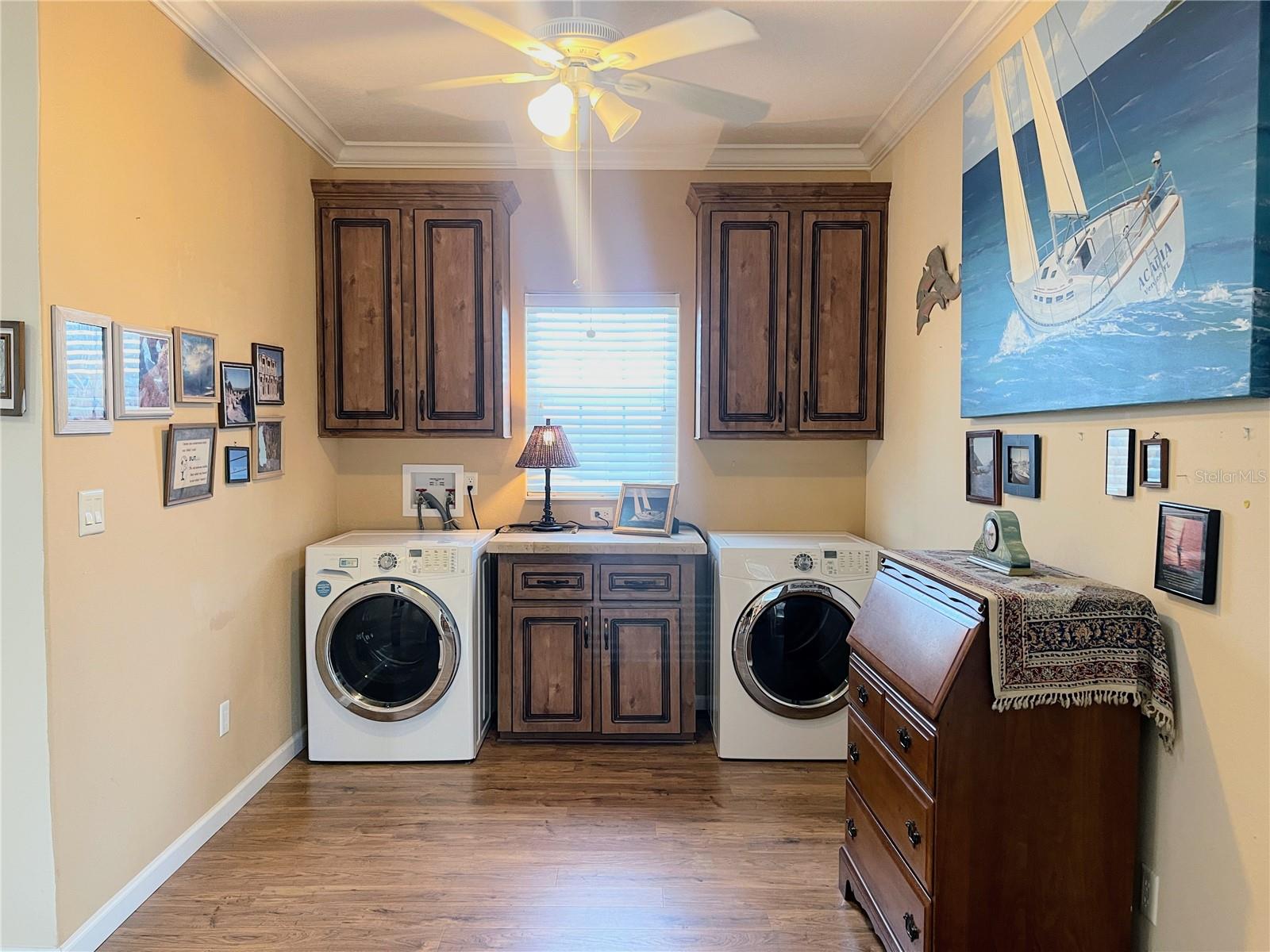 COUNTRY CLUB ESTATES - Residential