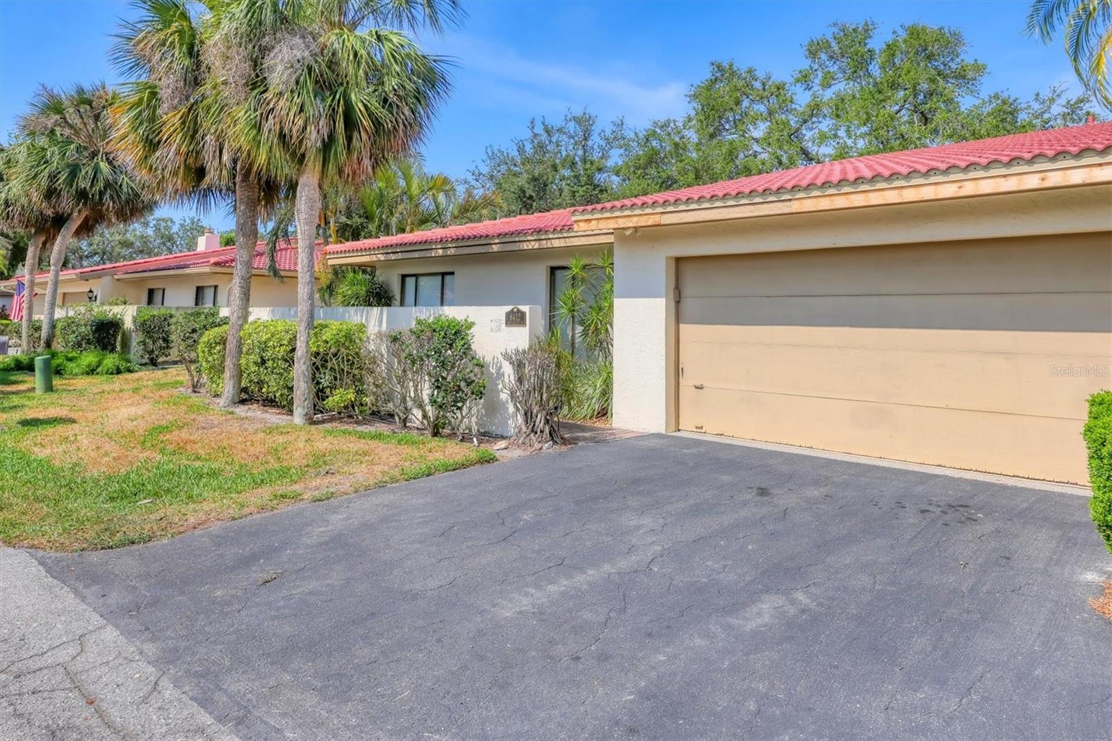 6412 SUN EAGLE LANE