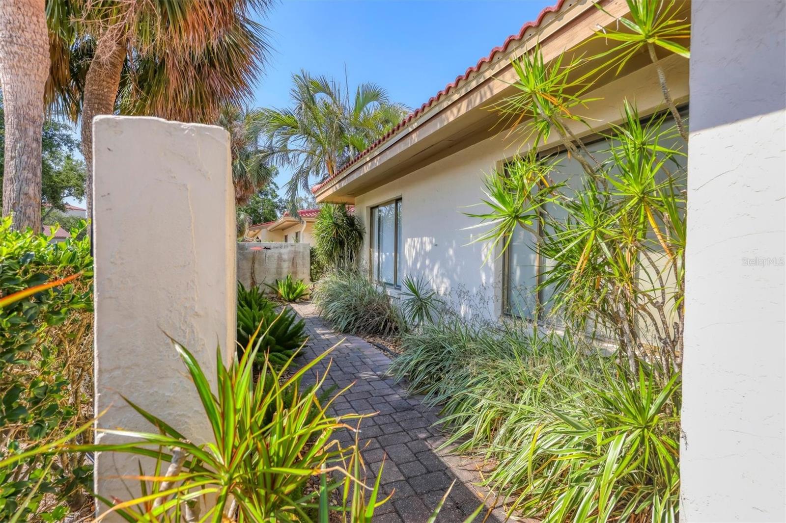 6412 SUN EAGLE LANE