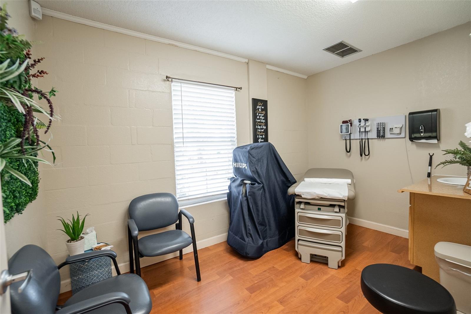 ACREAGE & UNREC - Commercial Sale