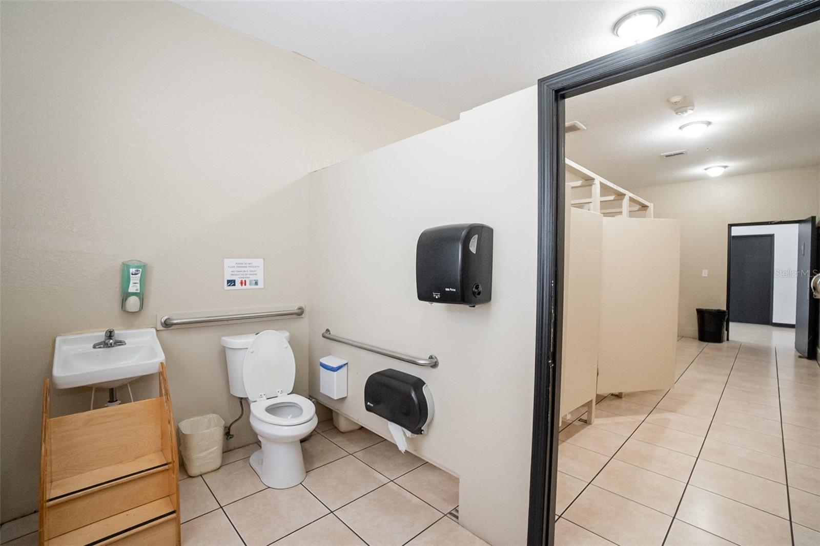 ACREAGE & UNREC - Commercial Sale