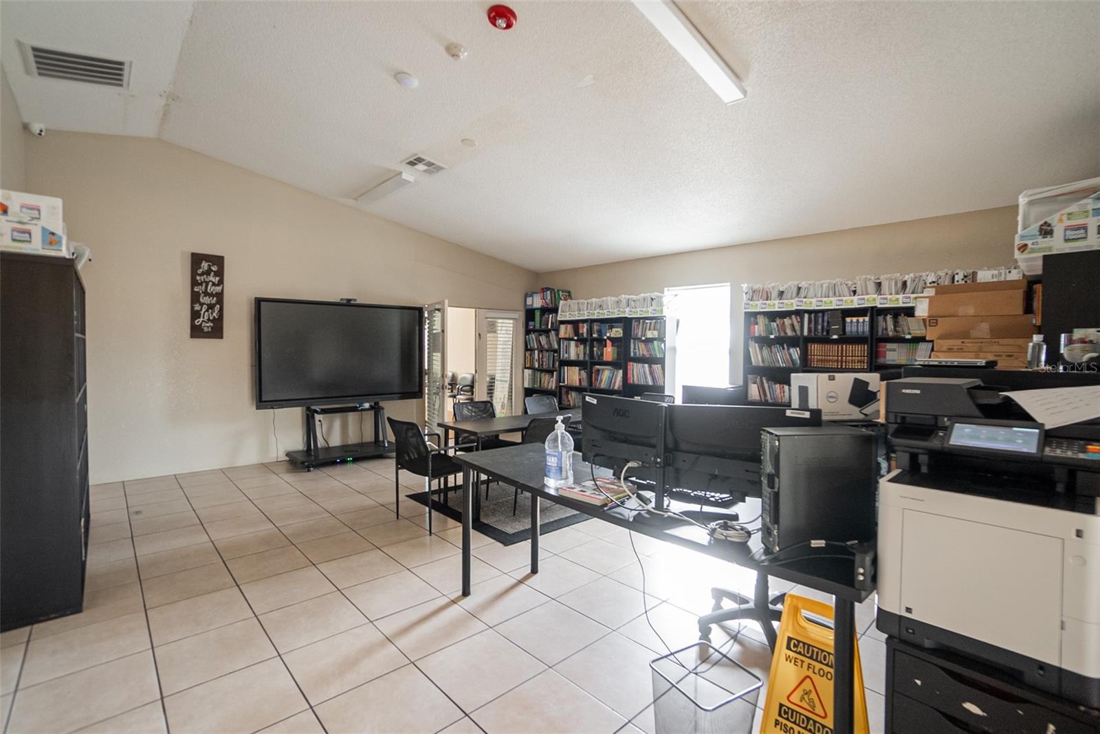 ACREAGE & UNREC - Commercial Sale