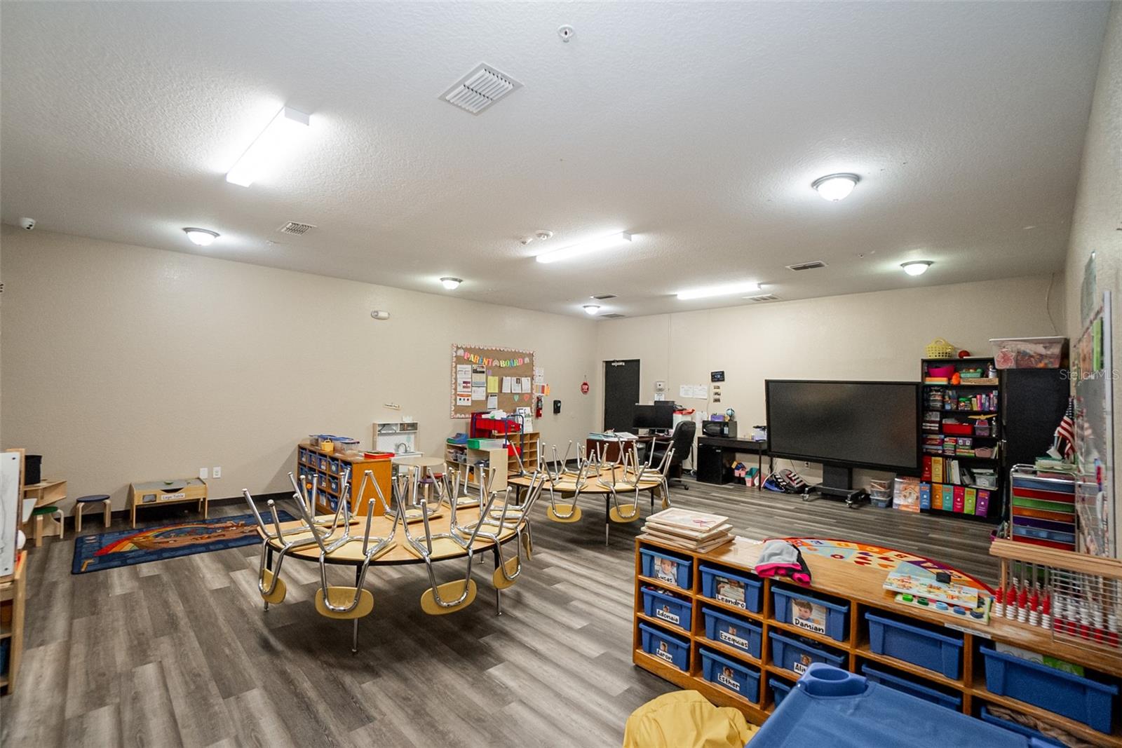 ACREAGE & UNREC - Commercial Sale